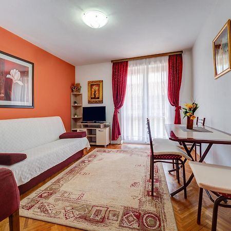 Apartments Marina Светі-Стефан Екстер'єр фото